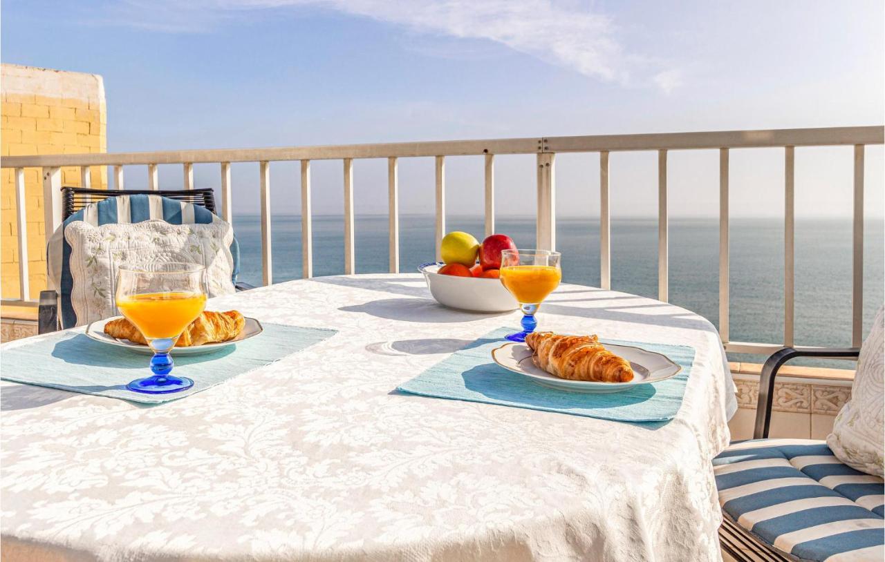Cozy Apartment In Benalmadena With House Sea View 外观 照片